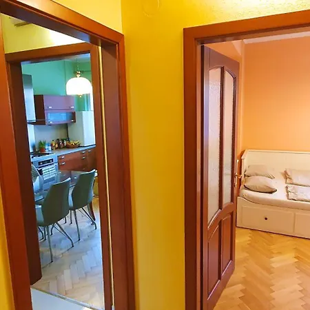 Apartament Center Cozy Spot *